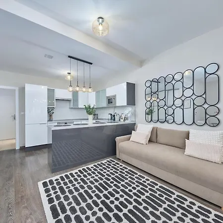 Laurinska Avenue For 4 Апартаменти Братислава